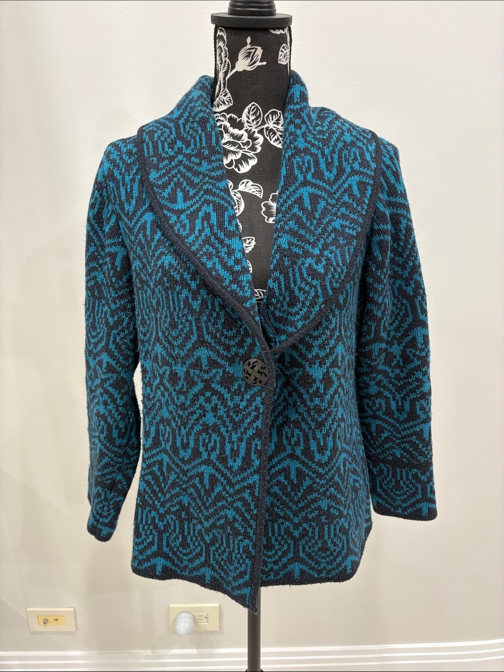 Chico’s wool blend cardigan size 2